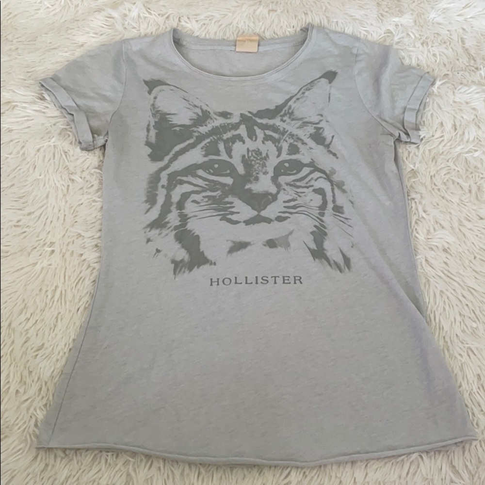 ❤️Hollister cat tshirt